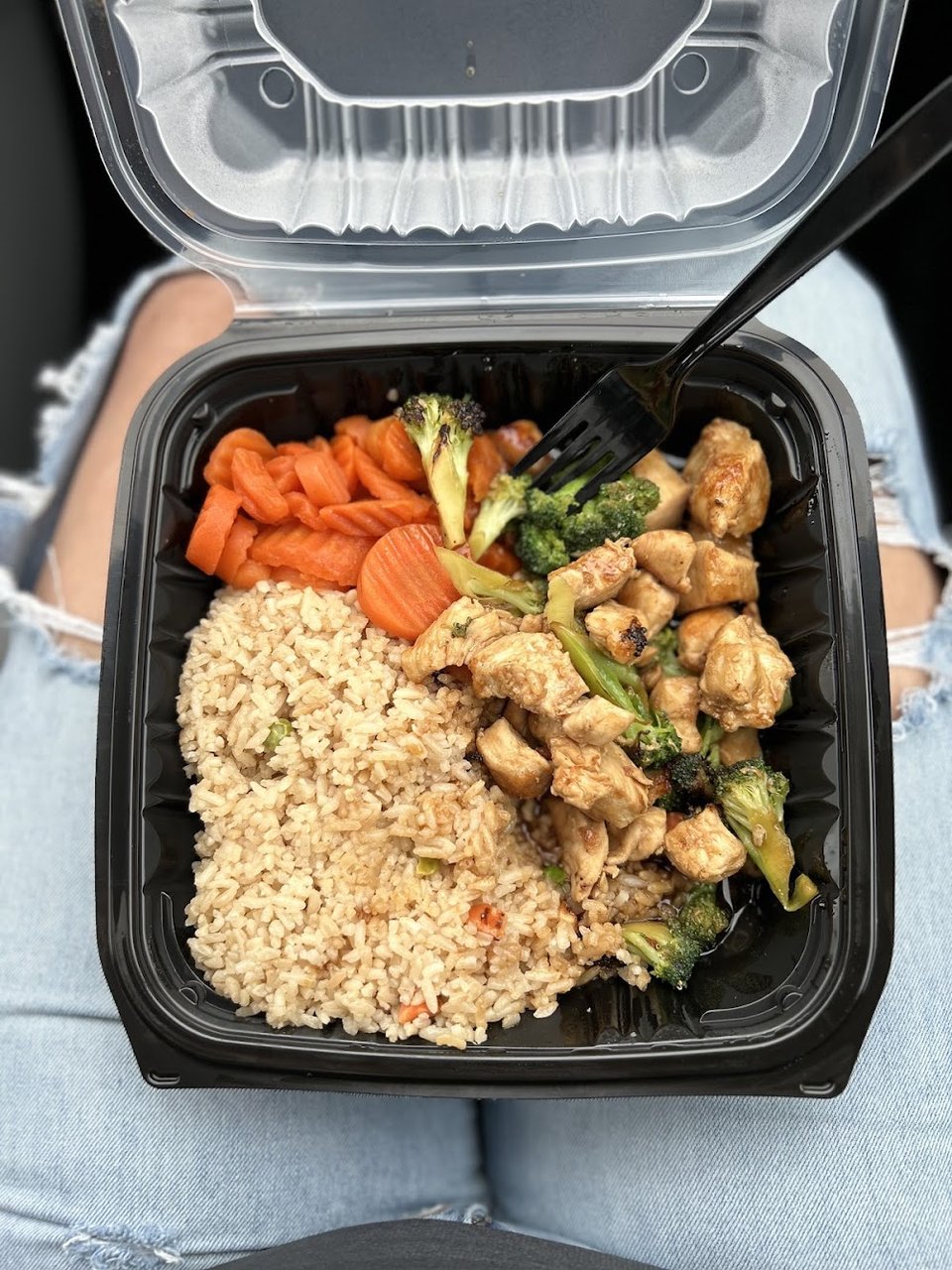 Takeout menu listing chicken, shrimp, and vegetables.